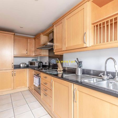 Perfect Spot In Central Windsor & Free Parking! Exteriér fotografie