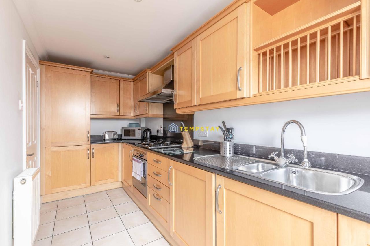 Perfect Spot In Central Windsor & Free Parking! Exteriér fotografie