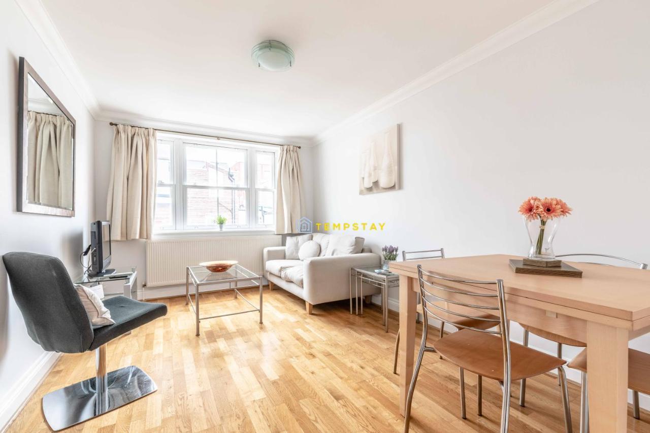 Perfect Spot In Central Windsor & Free Parking! Exteriér fotografie